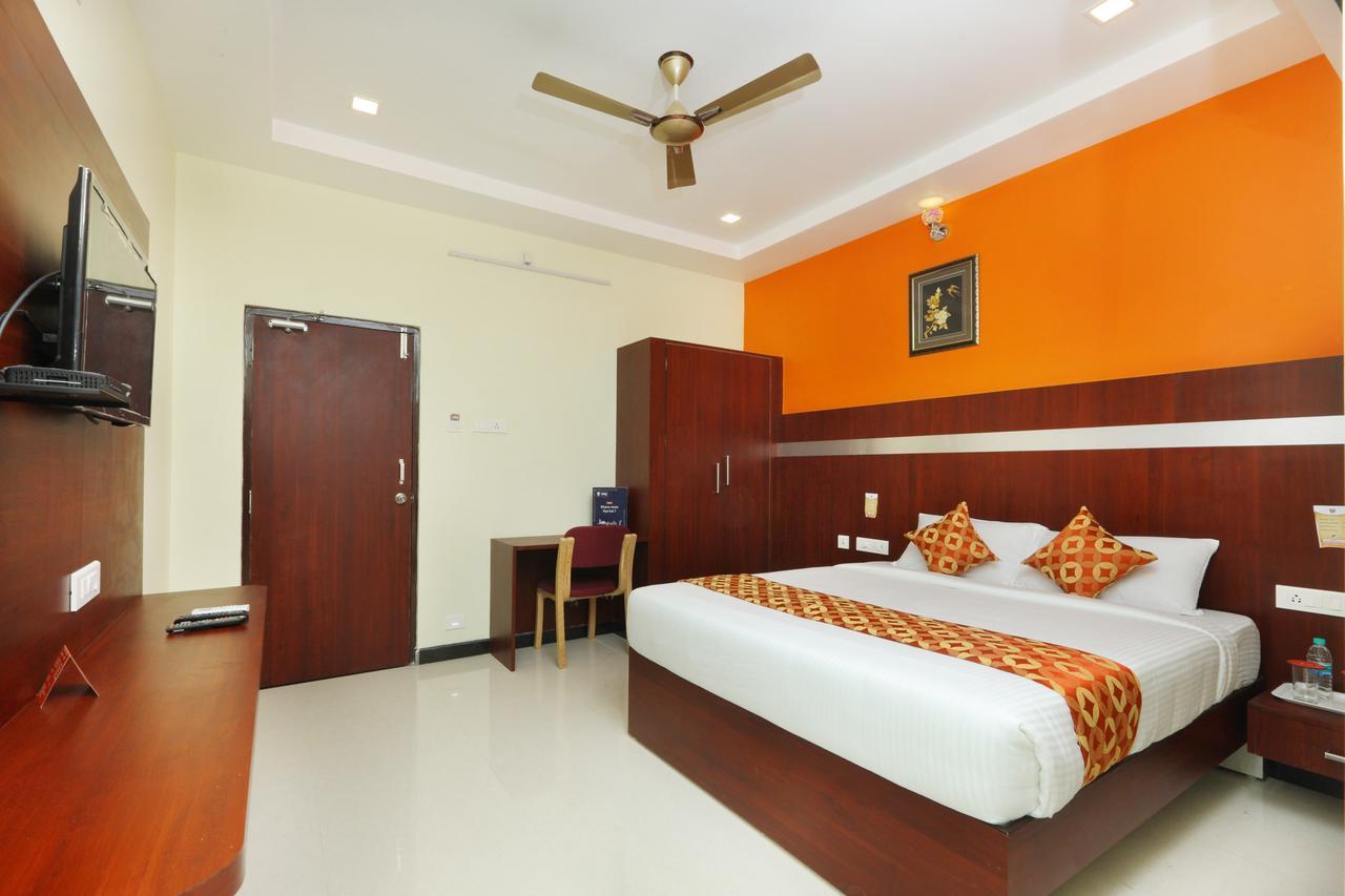 Oyo 15115 Hotel Ramcharan Residency Tirupati Exterior foto